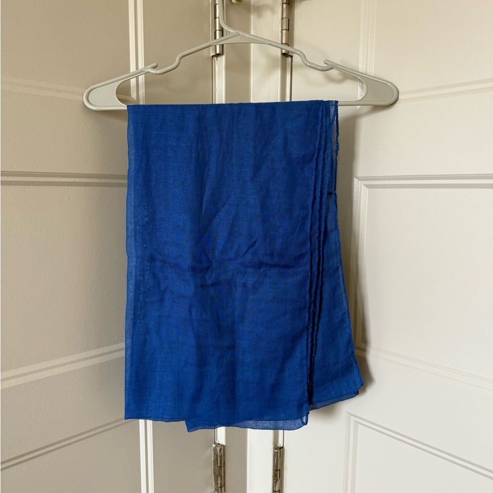 Blue infinity scarf